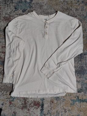 GAP Men's Off-White Long-Sleeve Henley Shirt
